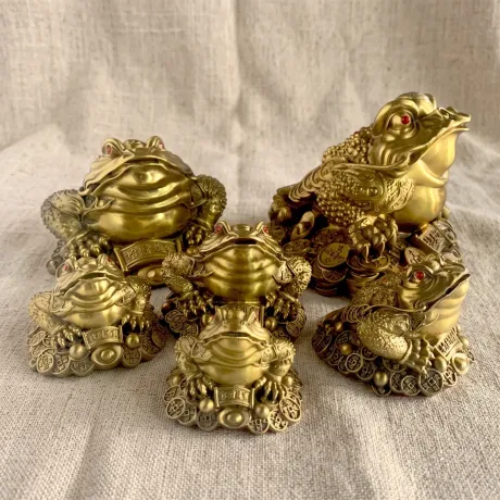 Brass Three-Legged Toad Ornament