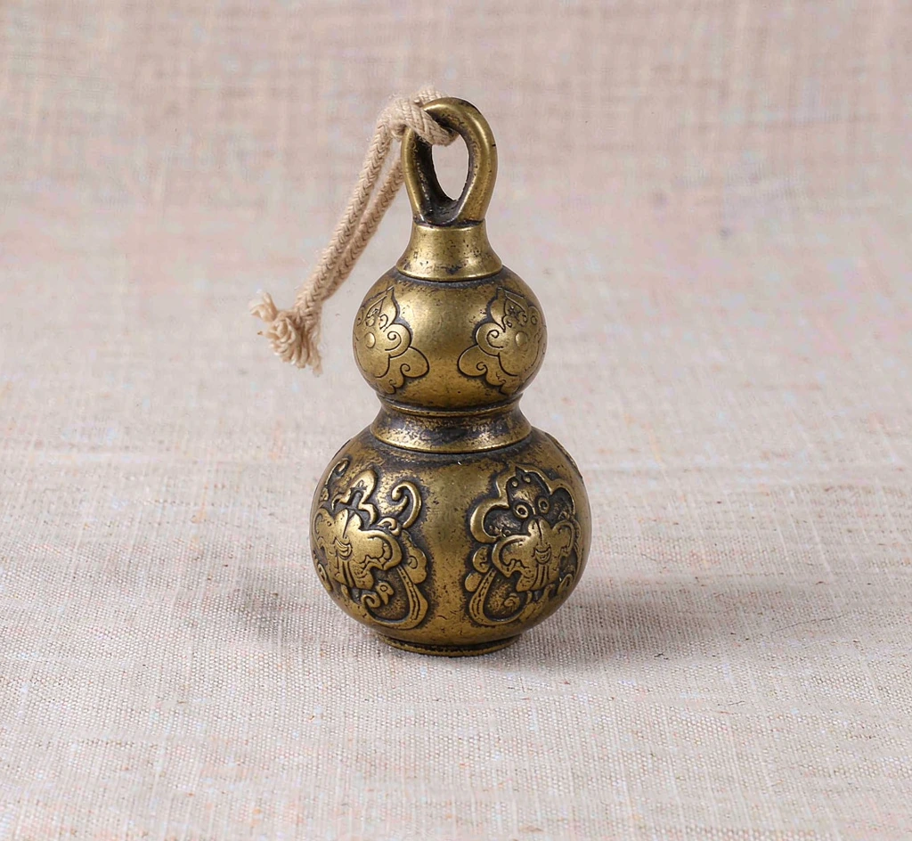 Brass Wu Lou Door Hanging — Large
