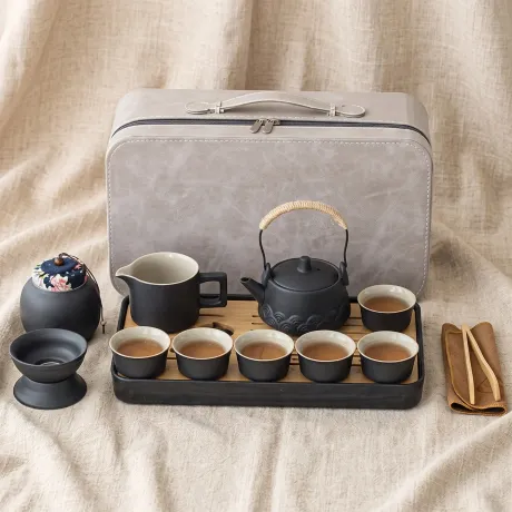 Business Gift Set — Brass & Tea