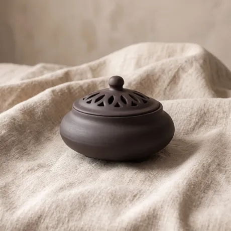 Ceramic Incense Burner — Tripod with Lid