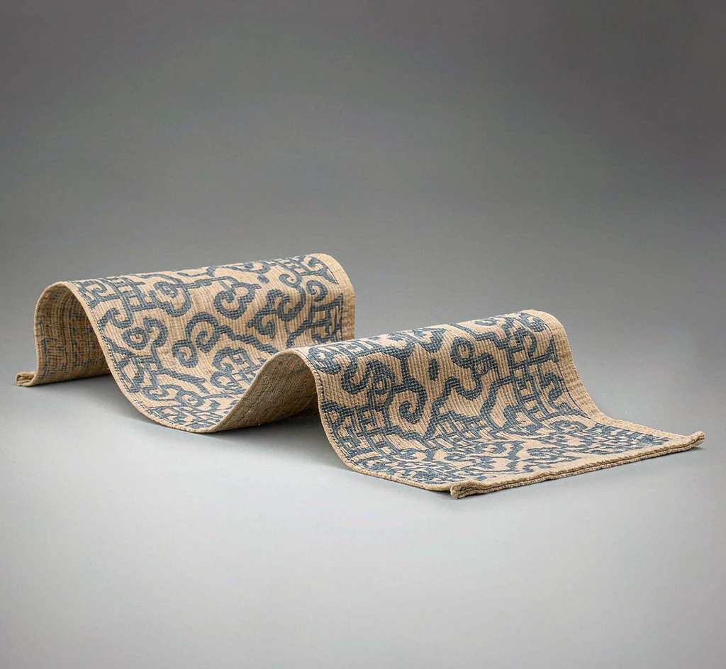 Oriental Pattern Table Runner