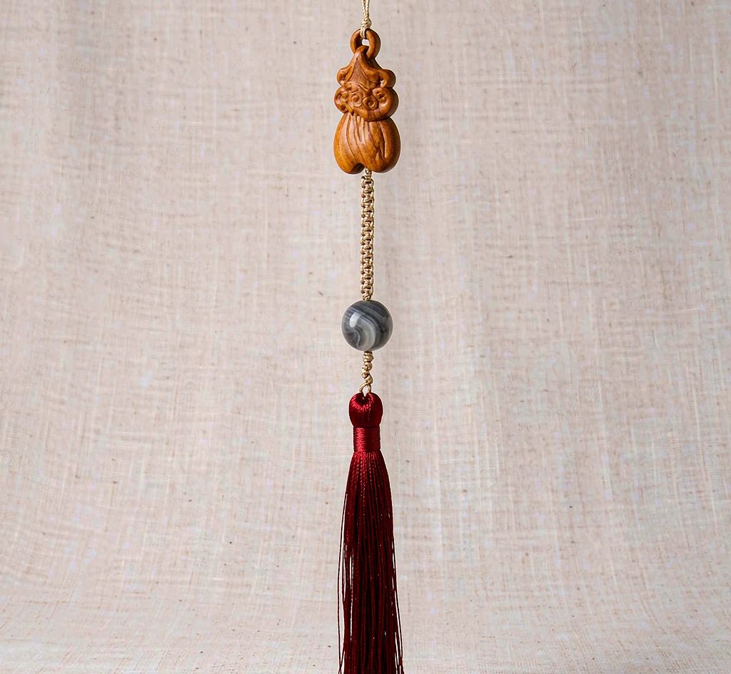 Sandalwood Car Charm with Grey Agate
