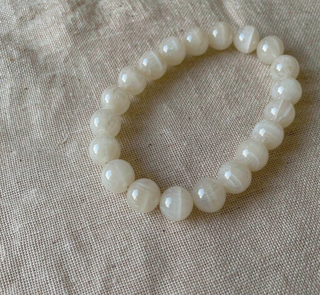 White Agate Bead Bracelet